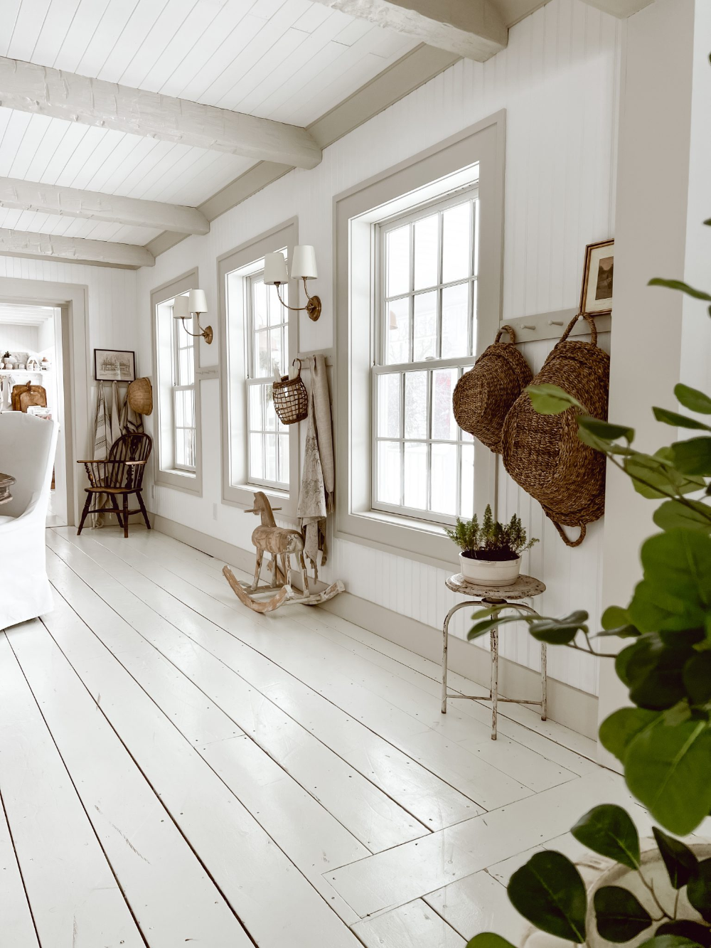 A Cozy Neutral-Inspired Home Library