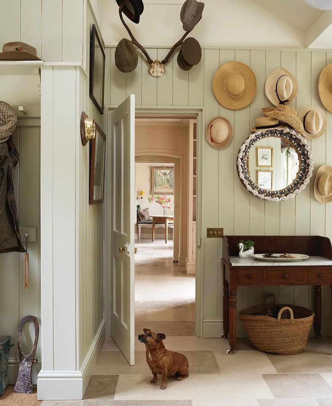 5 Cozy Mudroom Scroll Stoppers