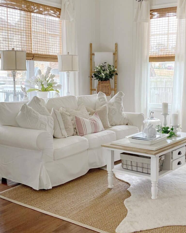 36 Farmhouse Ladder Decor Ideas to Take Your Home to New Heights