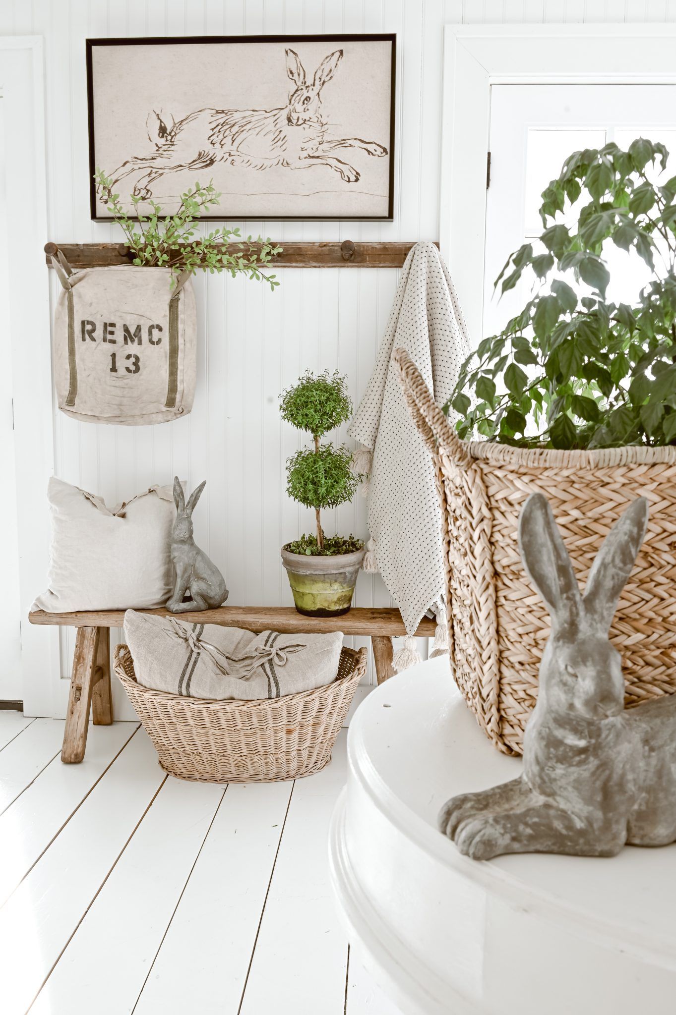 A Cozy Spring Entryway