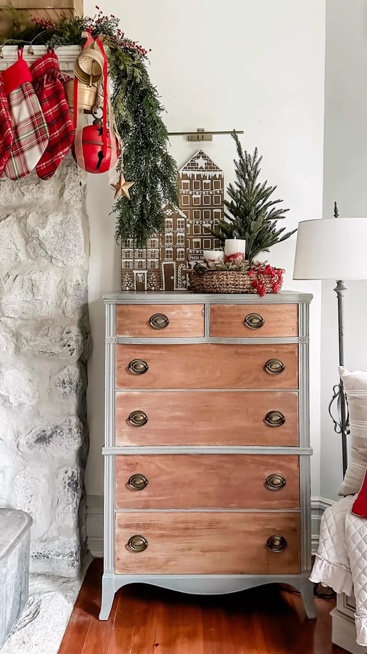 Happy Monday morning! I needed a little something on top of this dresser in my l…