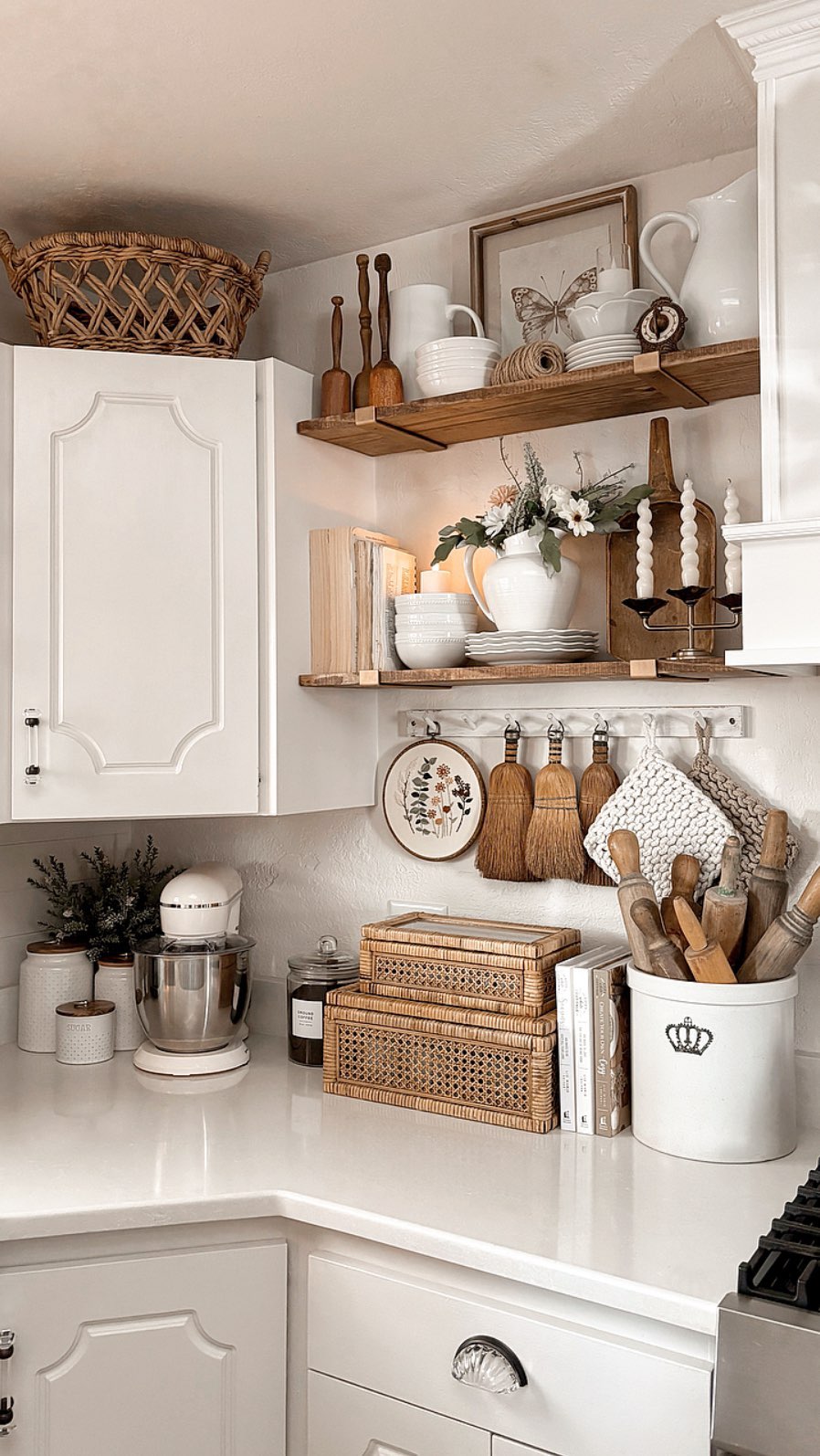 Do you LOVE being at home? It’s literally my favorite thing! I could spend days …