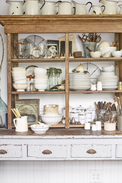 This Antiques Dealer‘s Farmhouse Is Just as Beautiful as You’d Expect