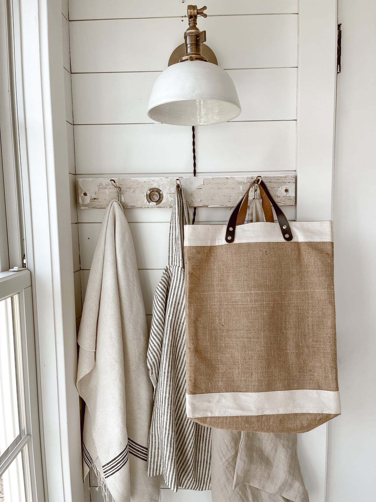 20+ Multipurpose Cozy Market Bags and Easy Ways to Work them into your Decor!