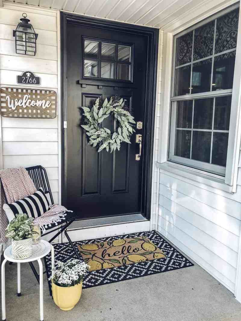 Small Front Porch Decor: 7 Budget Friendly Decorating Ideas – Organize by Dreams