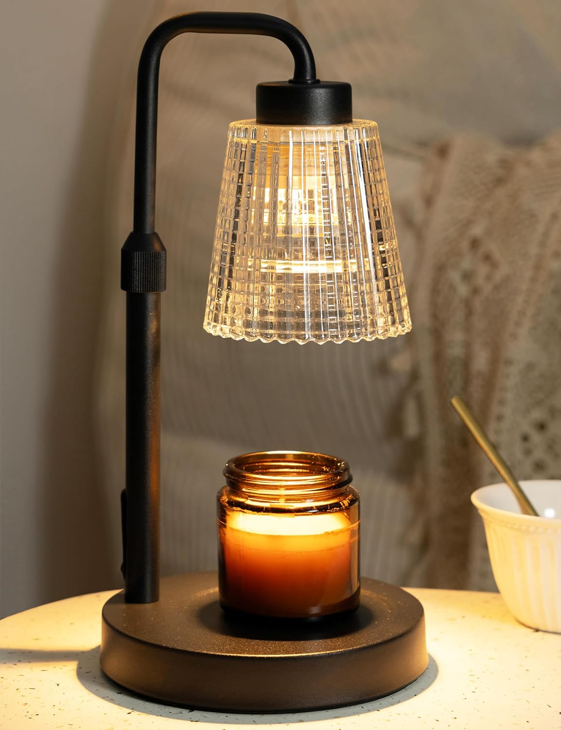 🏠 Today’s Farmhouse Décor Find: Candle Warmer Lamp