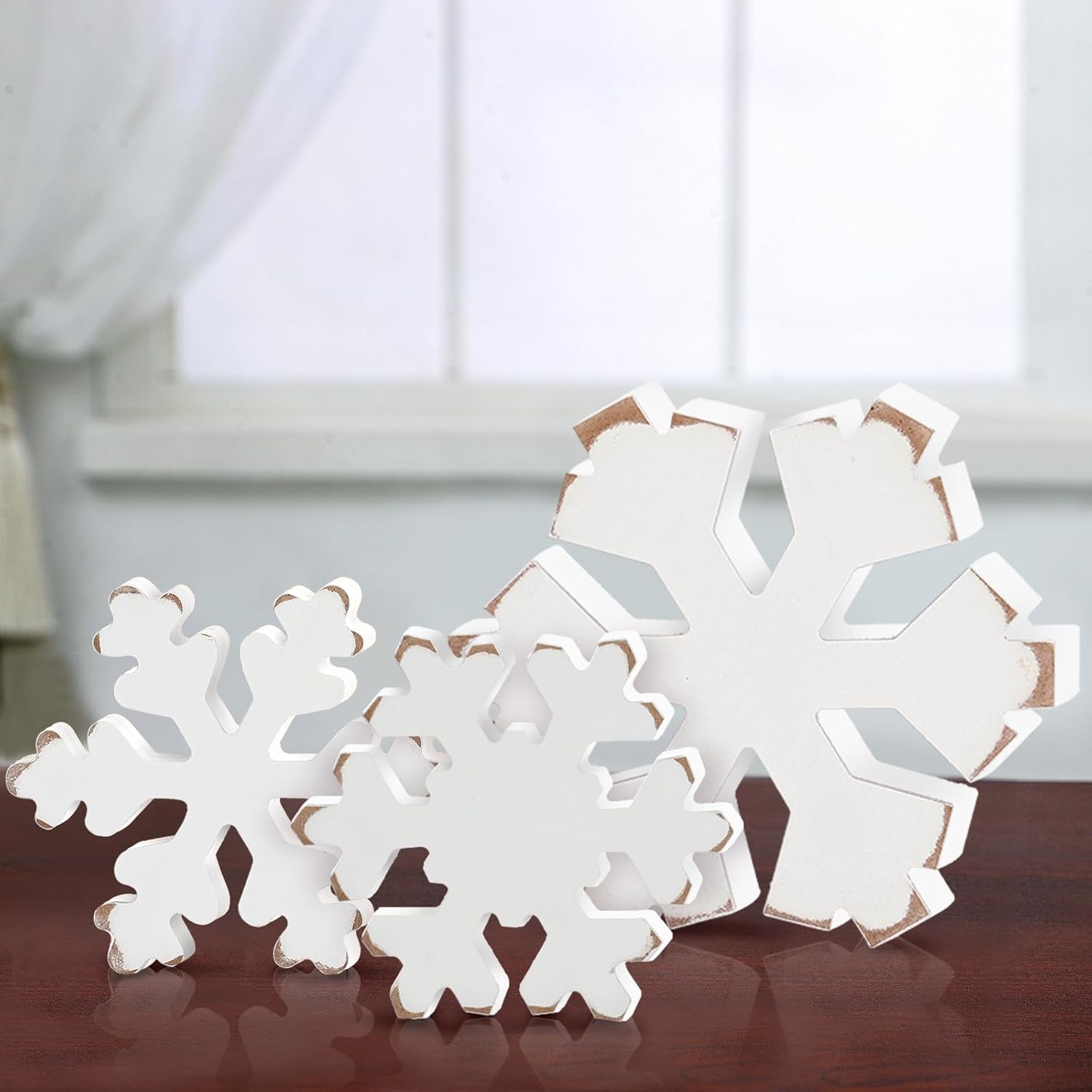 🏠 Today’s Farmhouse Décor Find: Winter Snowflake Decor