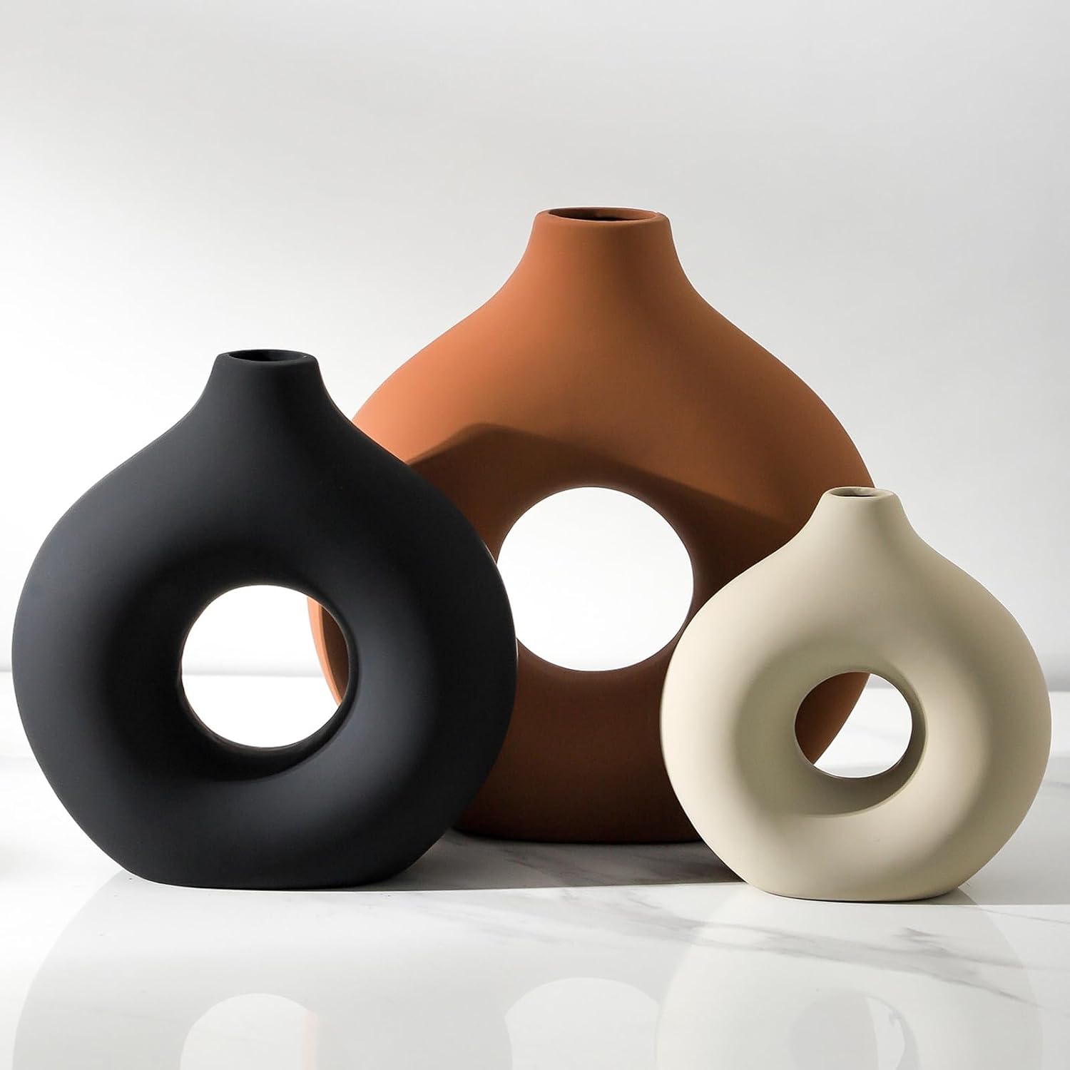 🏠 Today’s Farmhouse Décor Find: Ceramic Vase Decor